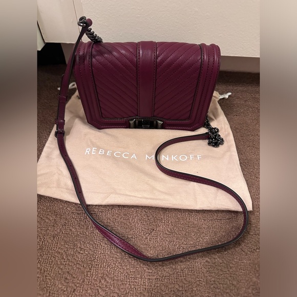 Rebecca Minkoff Chevron Quilted Avery Shoulder bag. Slightly used. - Picture 5 of 5